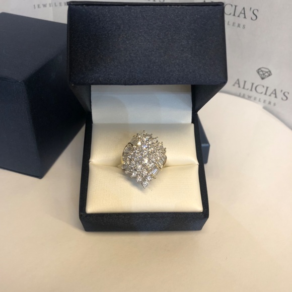 Diamond Cluster Ring - Picture 5 of 12